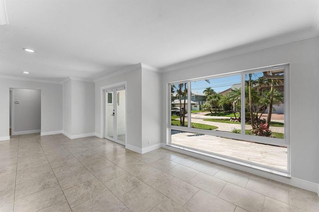 1525 SE 6th Street, Deerfield Beach, FL 33441