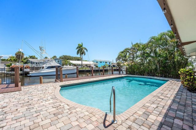 1525 SE 6th Street, Deerfield Beach, FL 33441