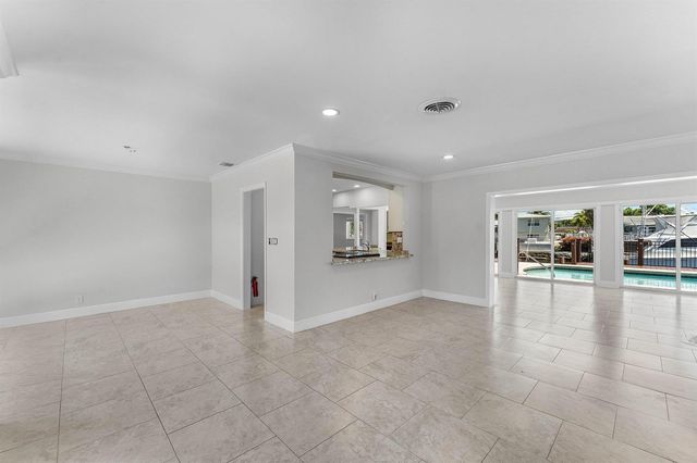 1525 SE 6th Street, Deerfield Beach, FL 33441