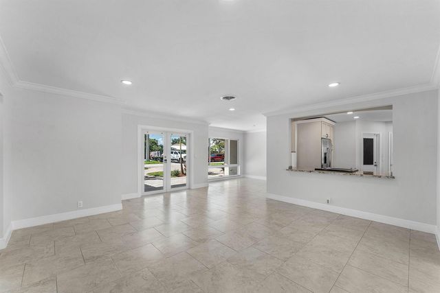 1525 SE 6th Street, Deerfield Beach, FL 33441