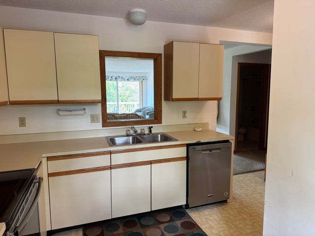 15 Tennis Lane B15, Thornton, NH 03285