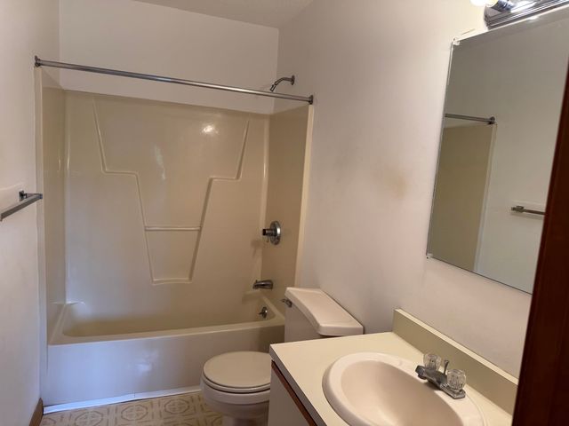 15 Tennis Lane B15, Thornton, NH 03285