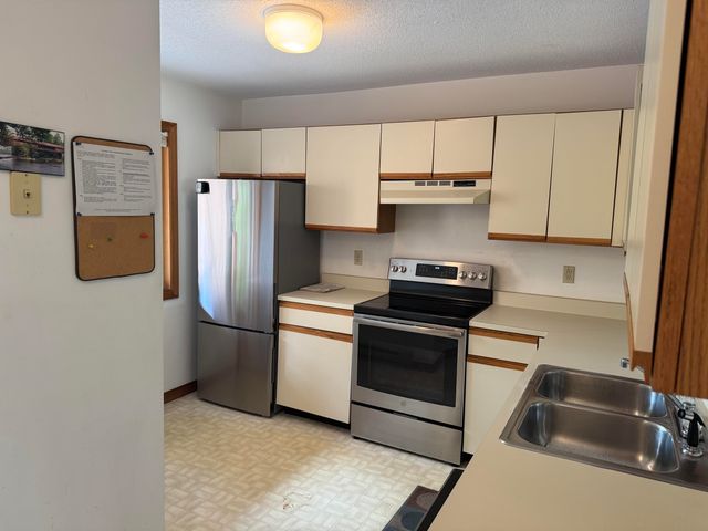 15 Tennis Lane B15, Thornton, NH 03285