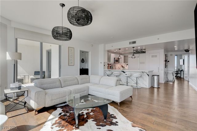 222 Karen Avenue 3301, Las Vegas, NV 89109