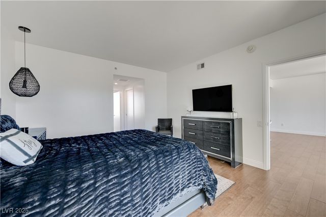 222 Karen Avenue 3301, Las Vegas, NV 89109