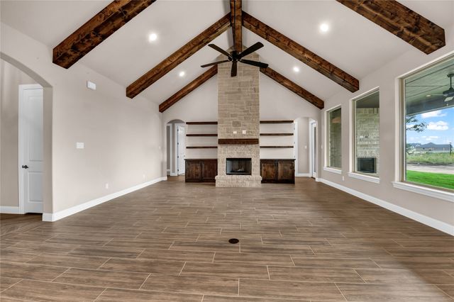 623 Gatlin Pass, Azle, TX 76020