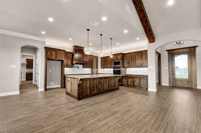 623 Gatlin Pass, Azle, TX 76020