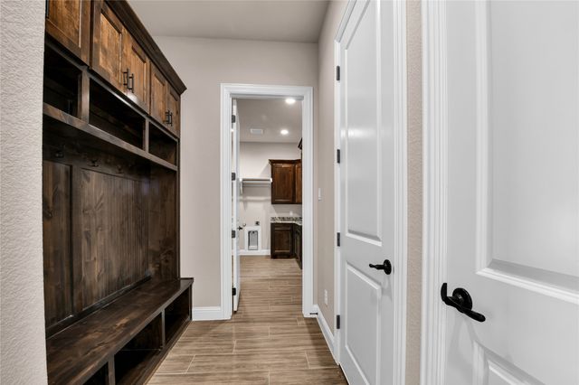 623 Gatlin Pass, Azle, TX 76020