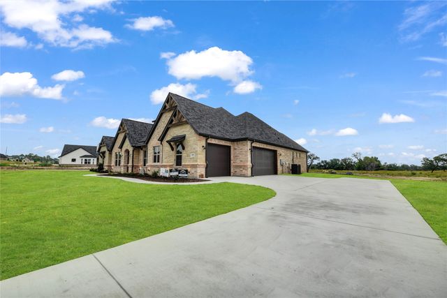623 Gatlin Pass, Azle, TX 76020