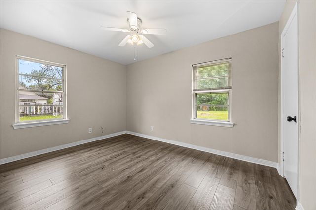 223 Wildwood Street, Baytown, TX 77520