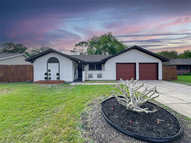 2312 Willow Boulevard, Pearland, TX 77581