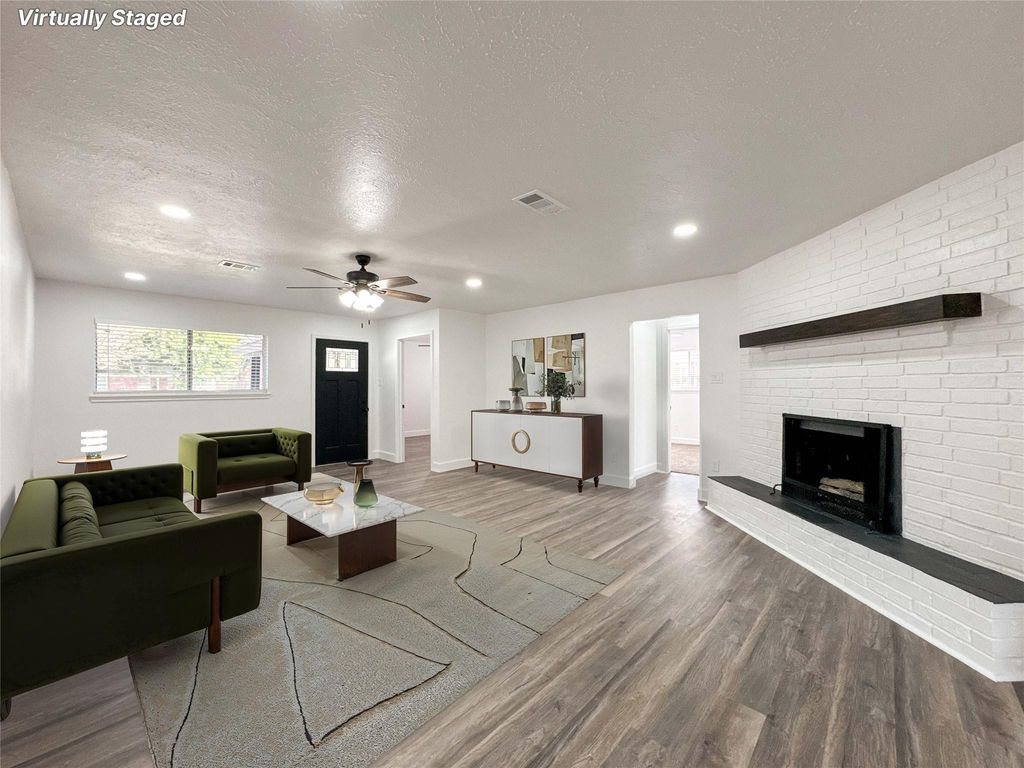 2312 Willow Boulevard, Pearland, TX 77581