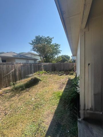 12900 John Adams ST, Manor, TX 78653