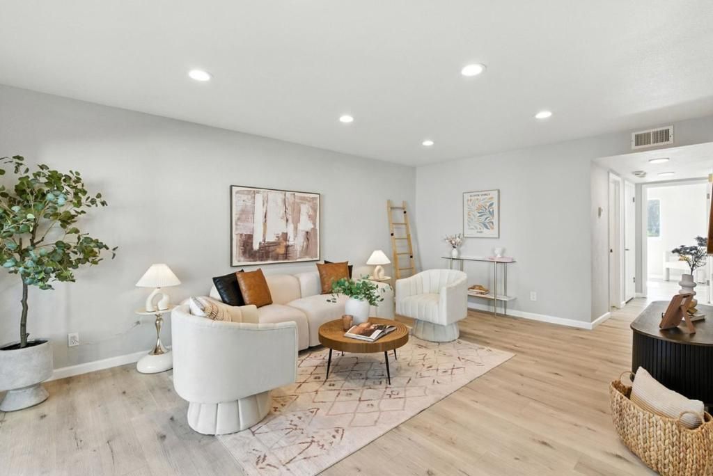 255 S Rengstorff Avenue 43, Mountain View, CA 94040