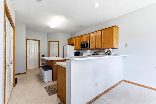 1899 Wildflower Court, Shoreview, MN 55126