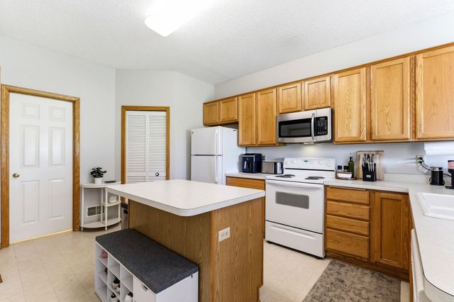 1899 Wildflower Court, Shoreview, MN 55126