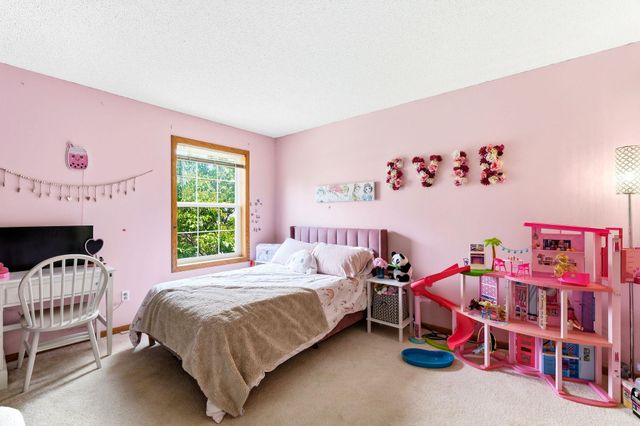 1899 Wildflower Court, Shoreview, MN 55126