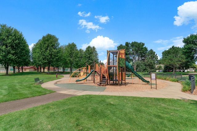 1899 Wildflower Court, Shoreview, MN 55126
