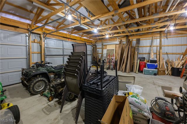 570 E Turkeyfoot Lake Road, Akron, OH 44319