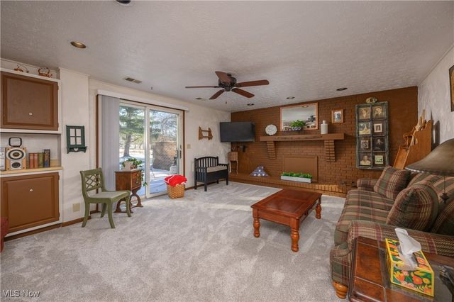 570 E Turkeyfoot Lake Road, Akron, OH 44319