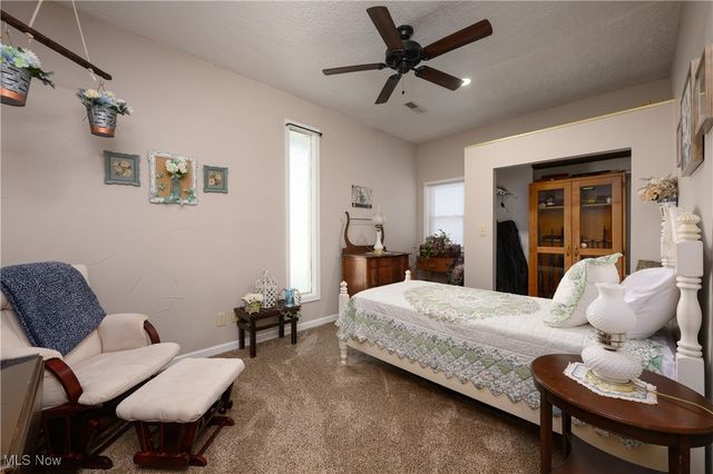 570 E Turkeyfoot Lake Road, Akron, OH 44319