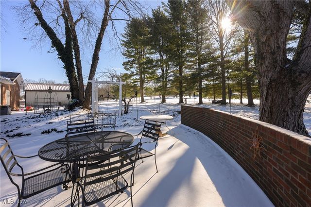 570 E Turkeyfoot Lake Road, Akron, OH 44319