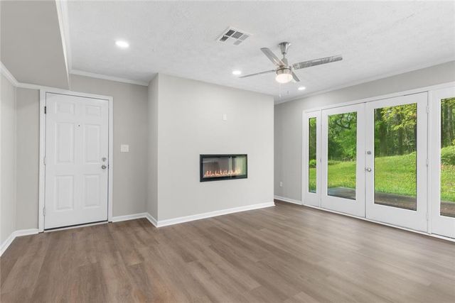 4645 Dunwoody Club Dr, Dunwoody, GA 30350