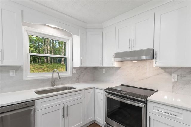 4645 Dunwoody Club Dr, Dunwoody, GA 30350