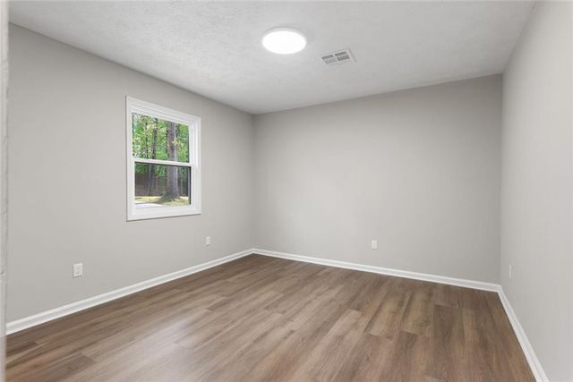 4645 Dunwoody Club Dr, Dunwoody, GA 30350