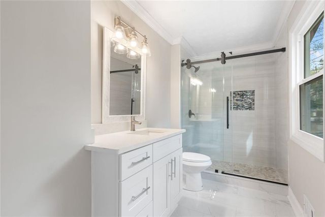 4645 Dunwoody Club Dr, Dunwoody, GA 30350