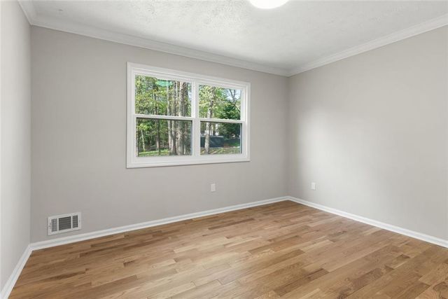 4645 Dunwoody Club Dr, Dunwoody, GA 30350