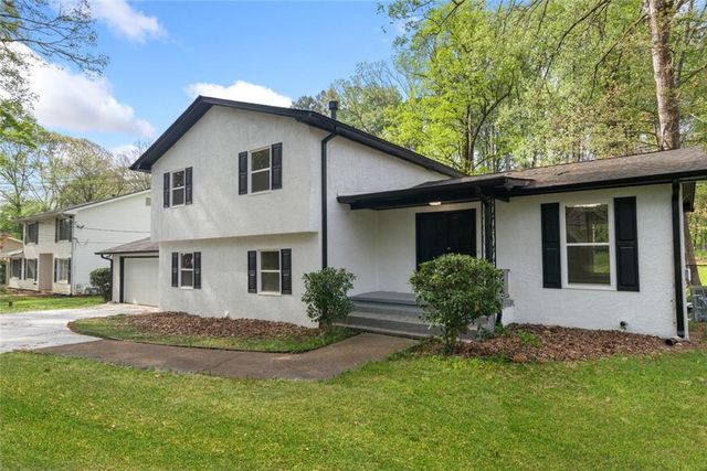 4645 Dunwoody Club Dr, Dunwoody, GA 30350