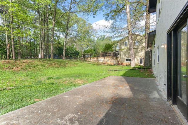 4645 Dunwoody Club Dr, Dunwoody, GA 30350