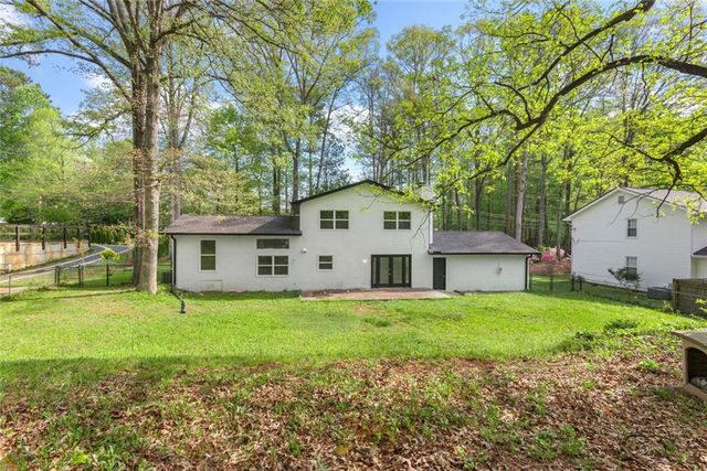 4645 Dunwoody Club Dr, Dunwoody, GA 30350