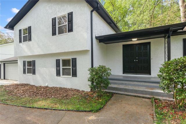 4645 Dunwoody Club Dr, Dunwoody, GA 30350