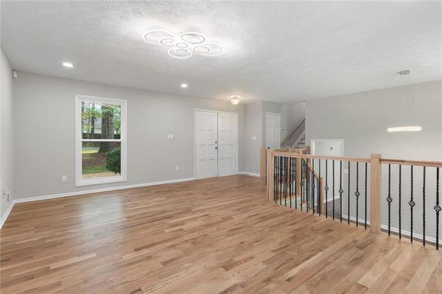 4645 Dunwoody Club Dr, Dunwoody, GA 30350