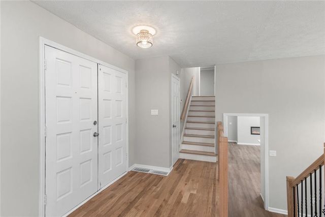 4645 Dunwoody Club Dr, Dunwoody, GA 30350