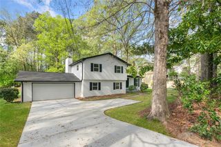 4645 Dunwoody Club Dr, Dunwoody, GA 30350