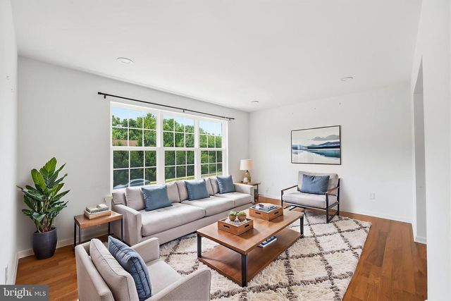9512 MCKINLEY AVE, Manassas, VA 20110