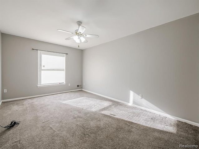 19500 W 11 Mile Road, Lathrup Village, MI 48076