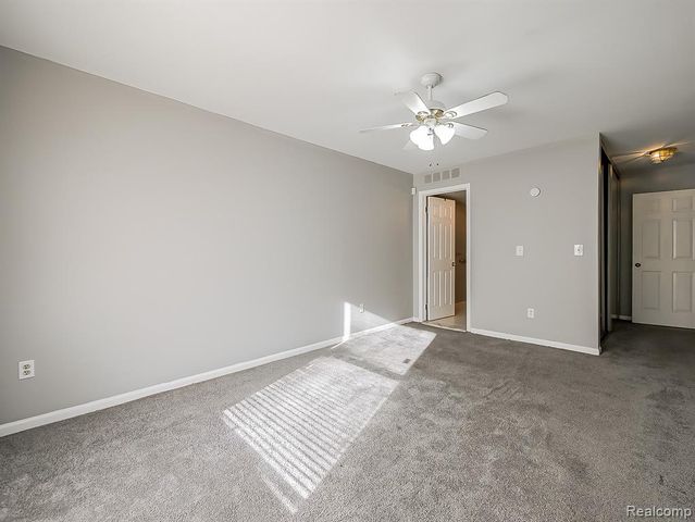 19500 W 11 Mile Road, Lathrup Village, MI 48076