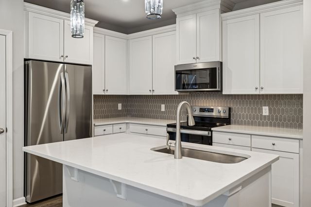 170 Brighton Ln, Lebanon, TN 37090