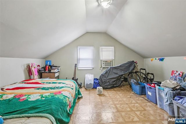211 Newark Avenue, Bloomfield, NJ 07003