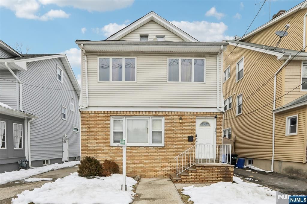 211 Newark Avenue, Bloomfield, NJ 07003