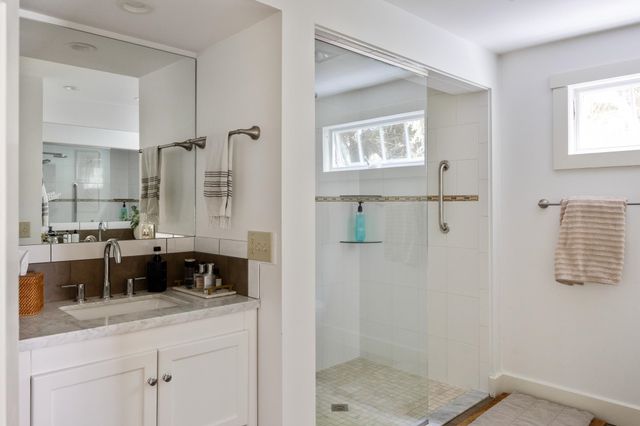 3 Lewin Road, Hanover, NH 03755