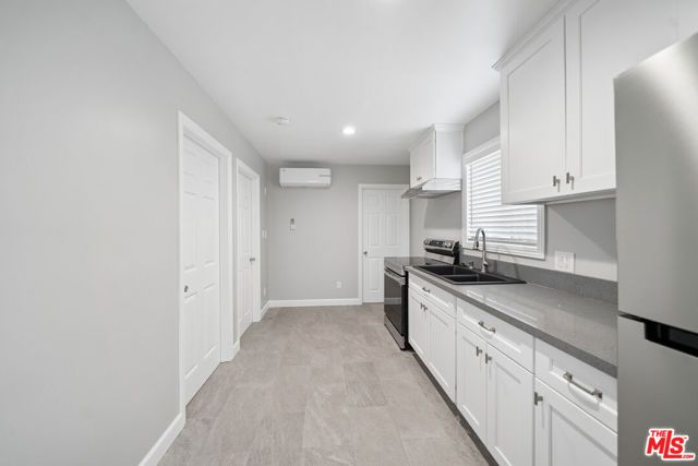 1545 W 23rd Street, Los Angeles, CA 90007