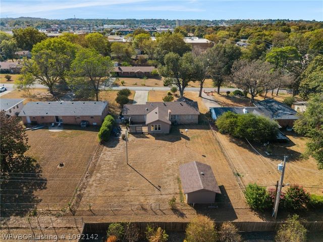 2009 S 65th Street, Fort Smith, AR 72903