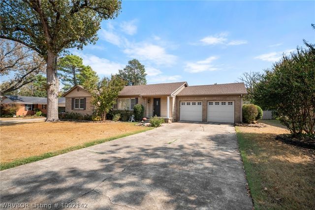 2009 S 65th Street, Fort Smith, AR 72903