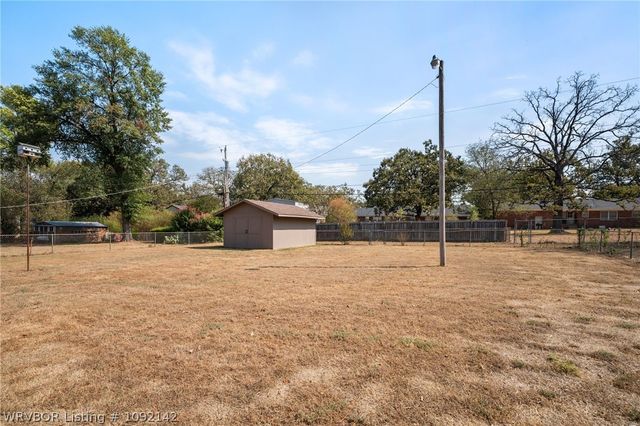 2009 S 65th Street, Fort Smith, AR 72903