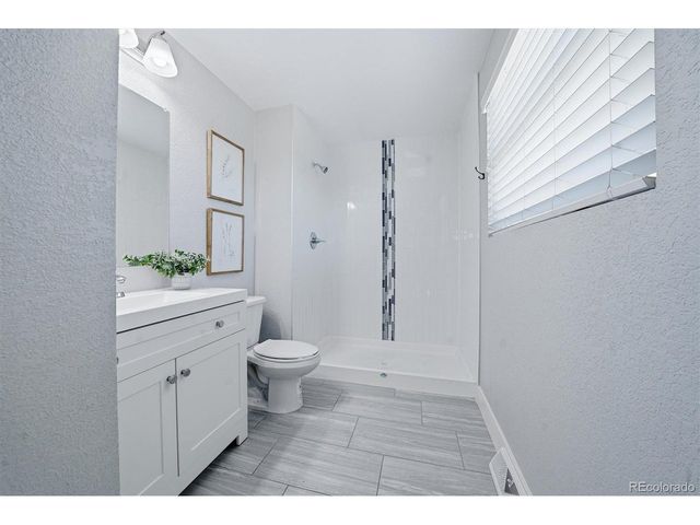 1148 W Hinsdale Dr, Littleton, CO 80120